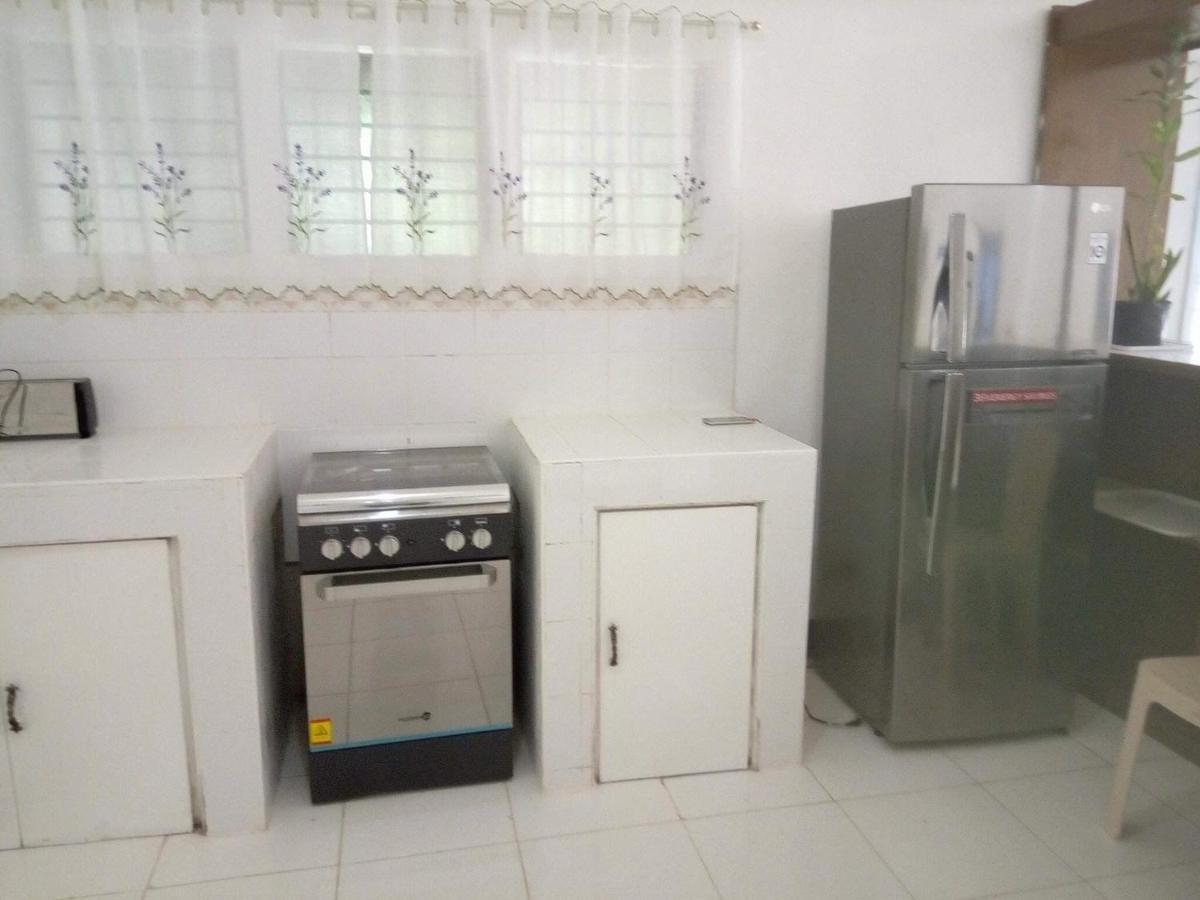 Luna Oslob Travellers Inn Luaran gambar