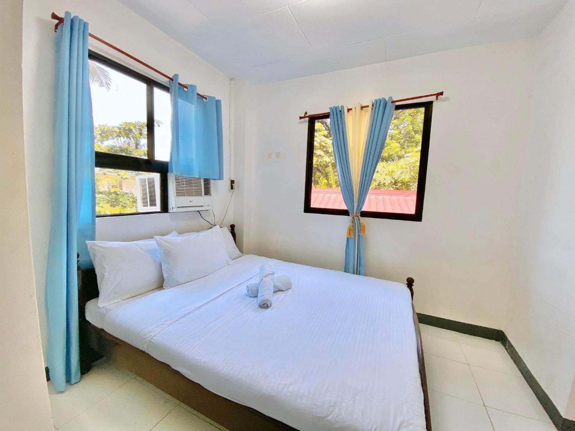 Luna Oslob Travellers Inn Luaran gambar