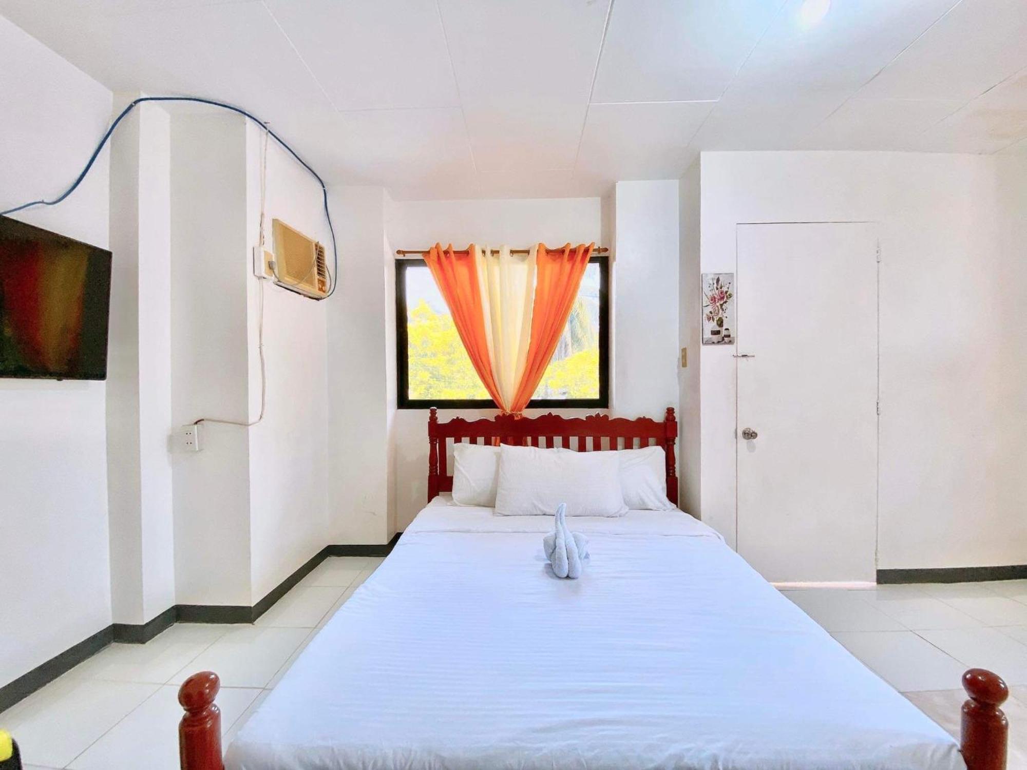 Luna Oslob Travellers Inn Luaran gambar