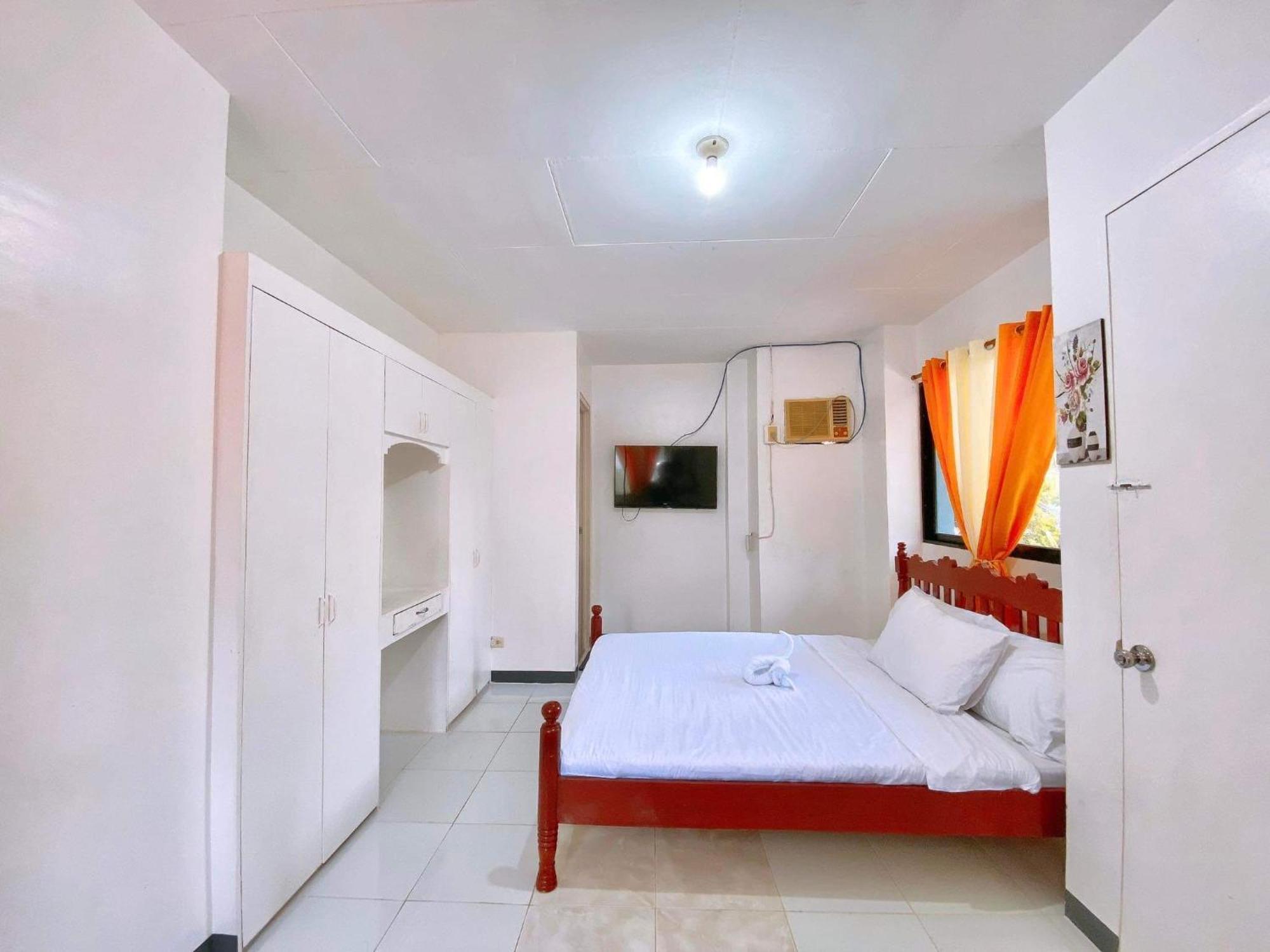 Luna Oslob Travellers Inn Luaran gambar