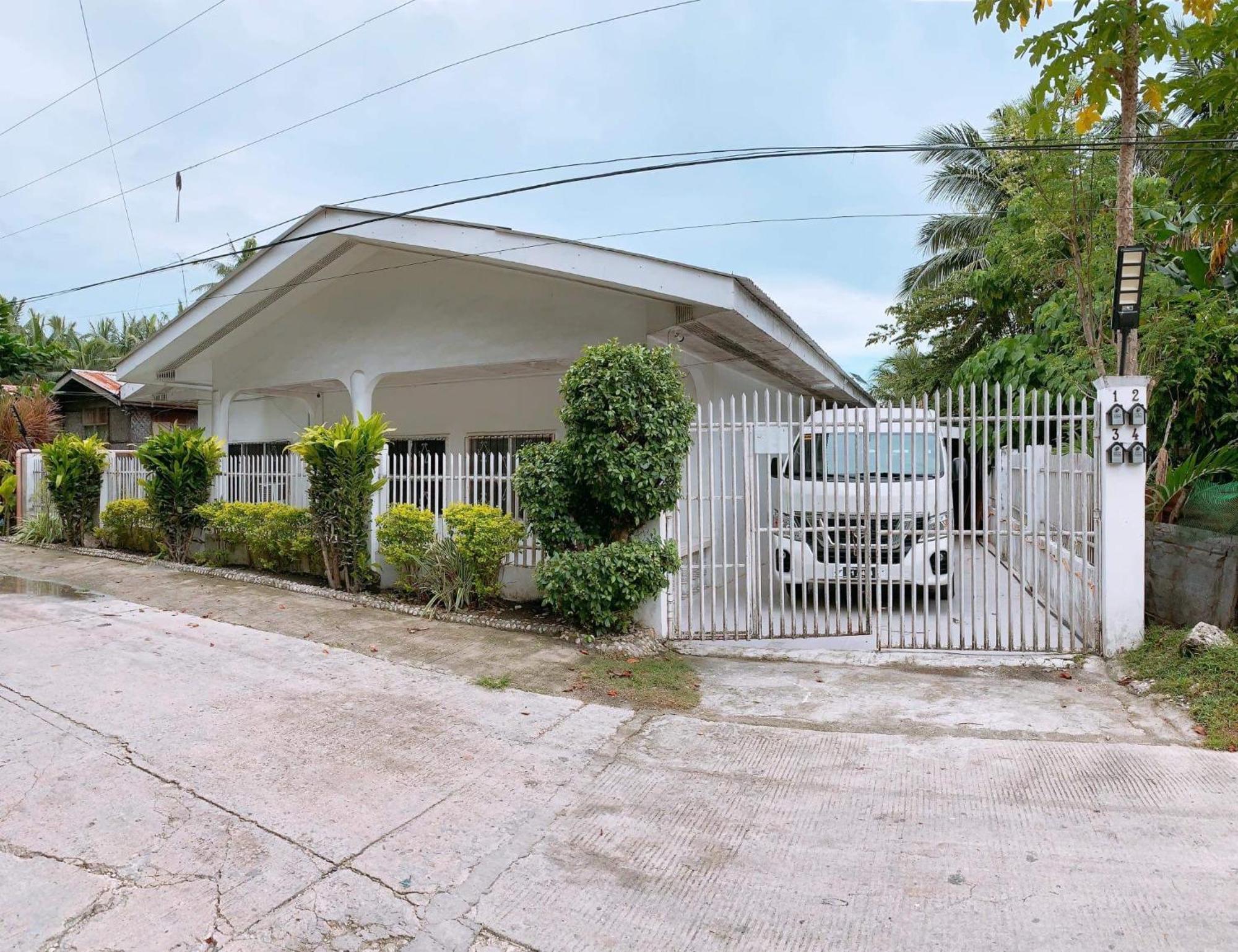 Luna Oslob Travellers Inn Luaran gambar