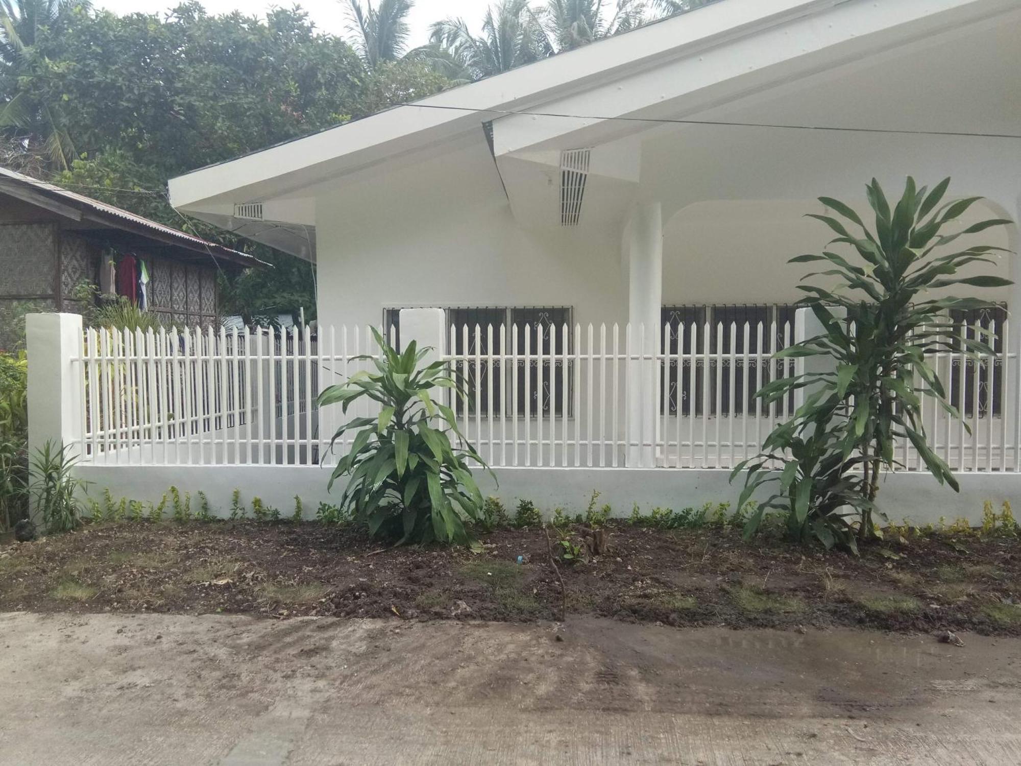 Luna Oslob Travellers Inn Luaran gambar