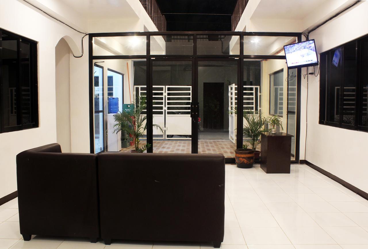 Luna Oslob Travellers Inn Luaran gambar
