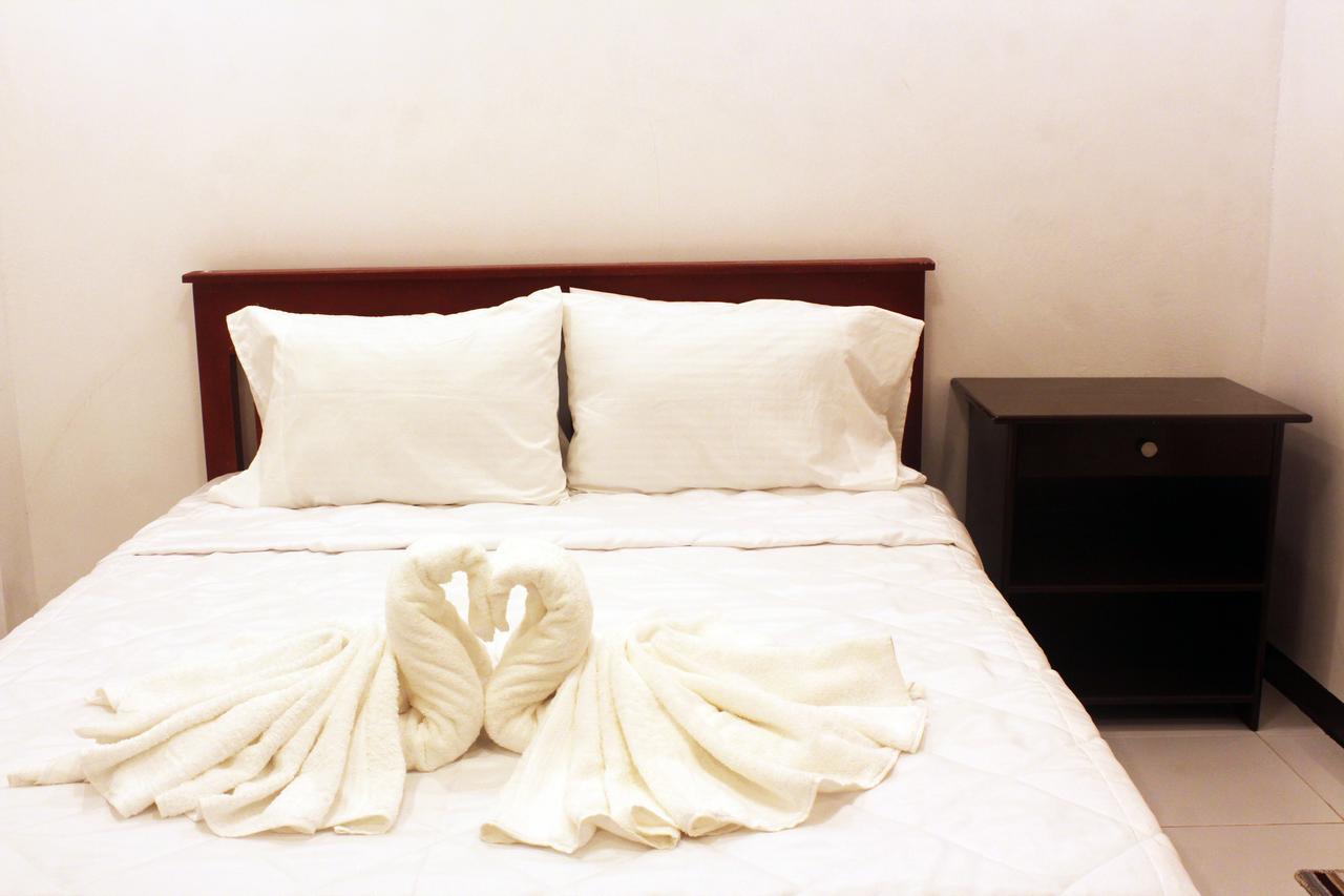 Luna Oslob Travellers Inn Luaran gambar