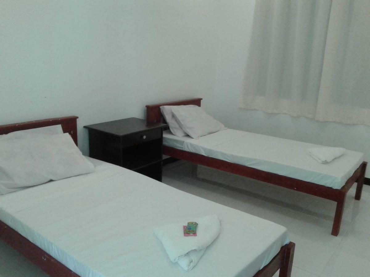 Luna Oslob Travellers Inn Luaran gambar