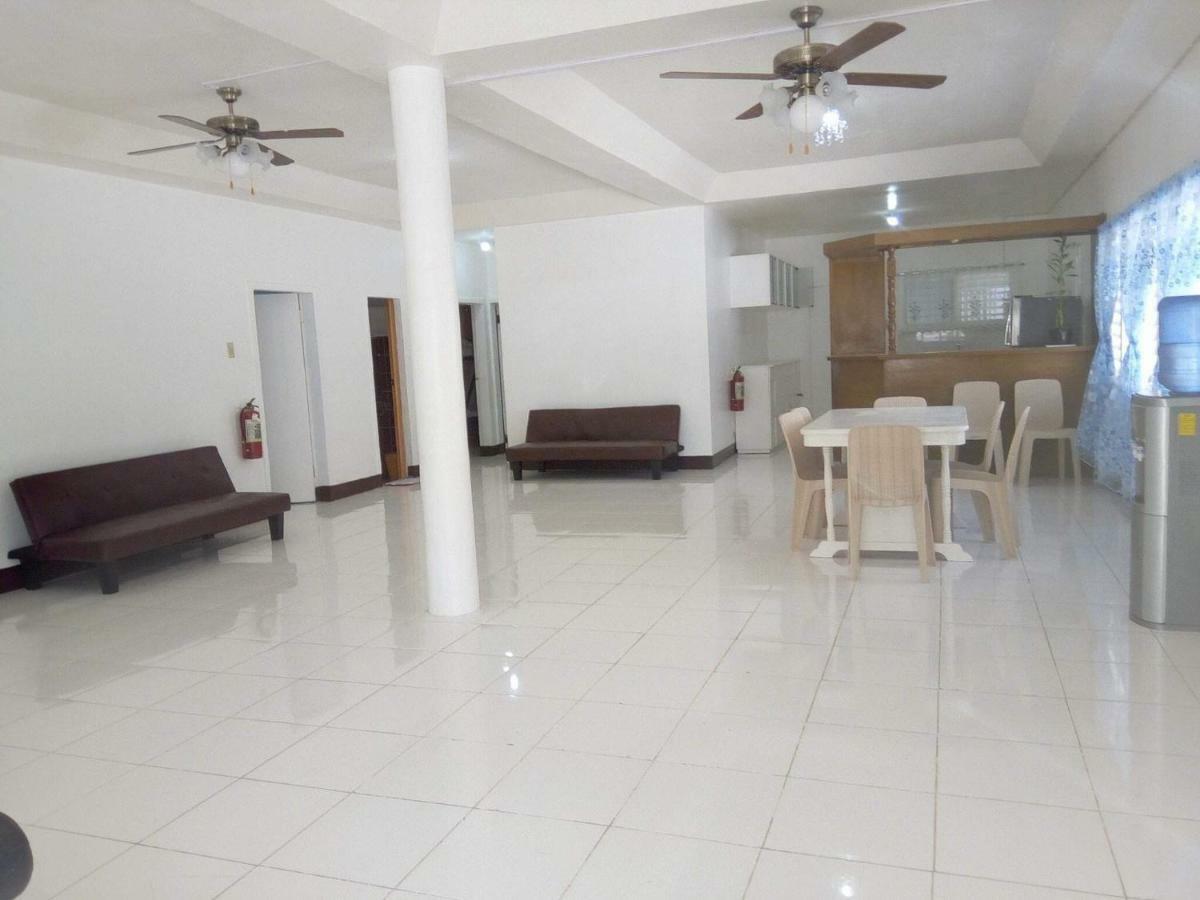 Luna Oslob Travellers Inn Luaran gambar