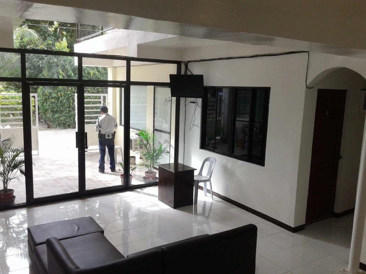 Luna Oslob Travellers Inn Luaran gambar